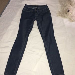 YMI size 5 skinny jeans dark blue 2% spandex